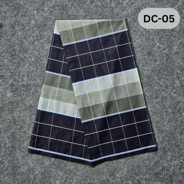 5.5 Hand Soft Cotton Deep Check Lungi DC-05