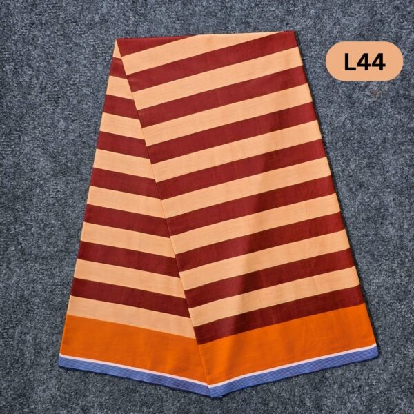 5.5 Hand Soft Cotton Plain Check Lungi L44